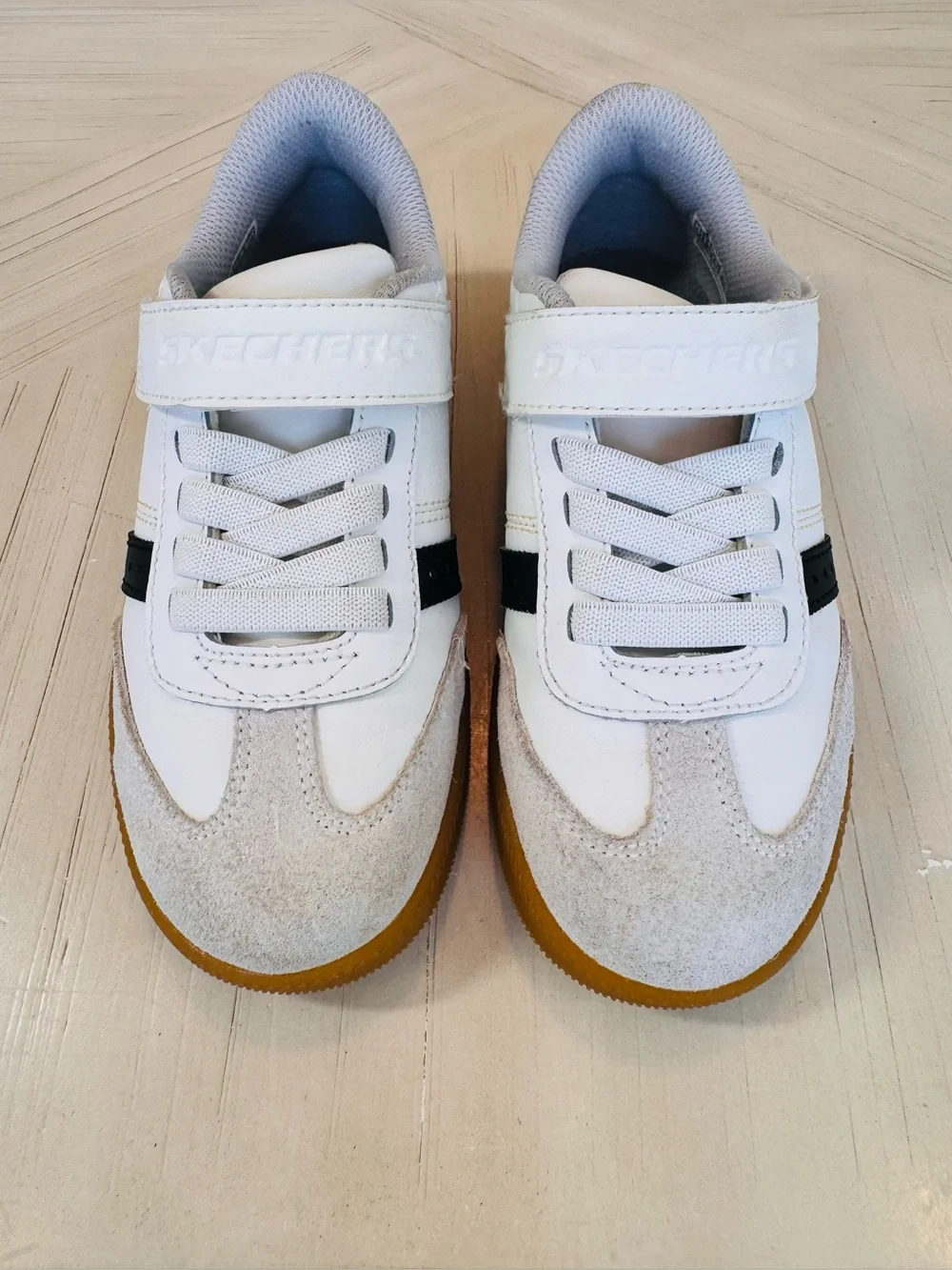 Skechers Zinger Street White Black Sneakers Kids Size 12 - EUC